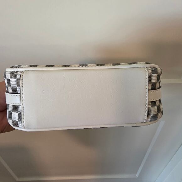 Michael Kors Jet Set Charm Checkered Sequins Pouchette Shoulder Bag  Silver NEW - Picture 3 of 6